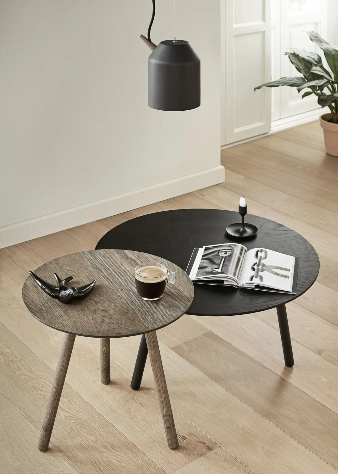 Bison Side Table by Omelette Editions