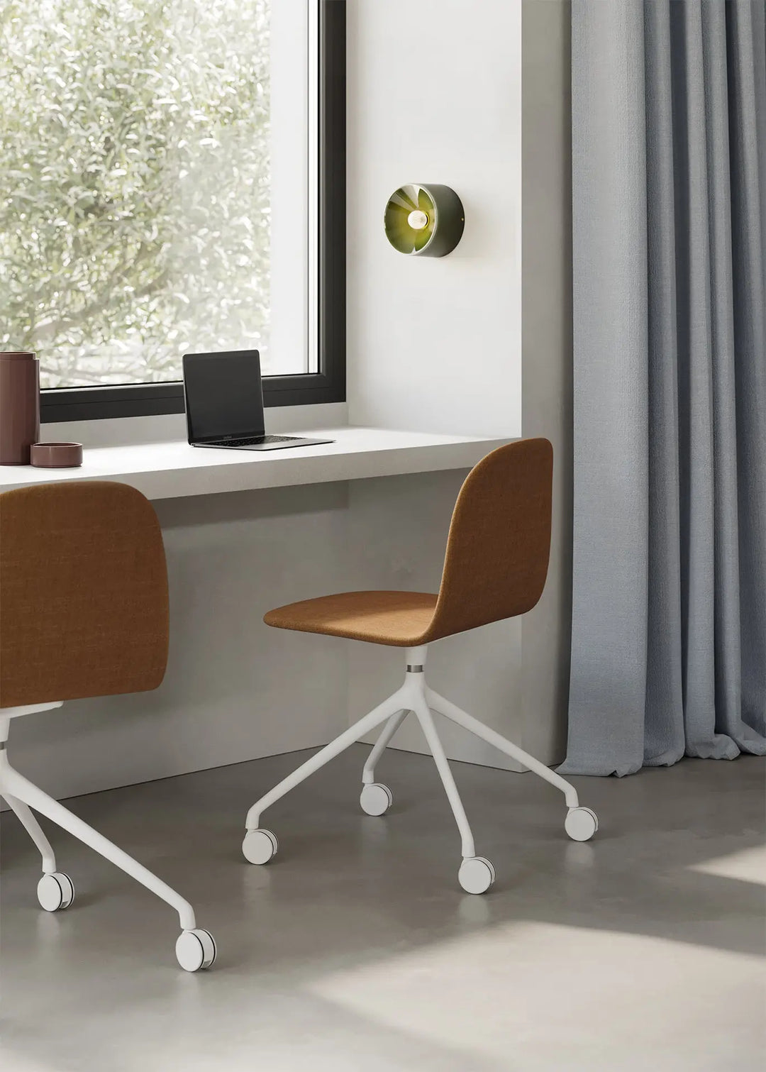 Terra Swivel Chair by Omelette Editions